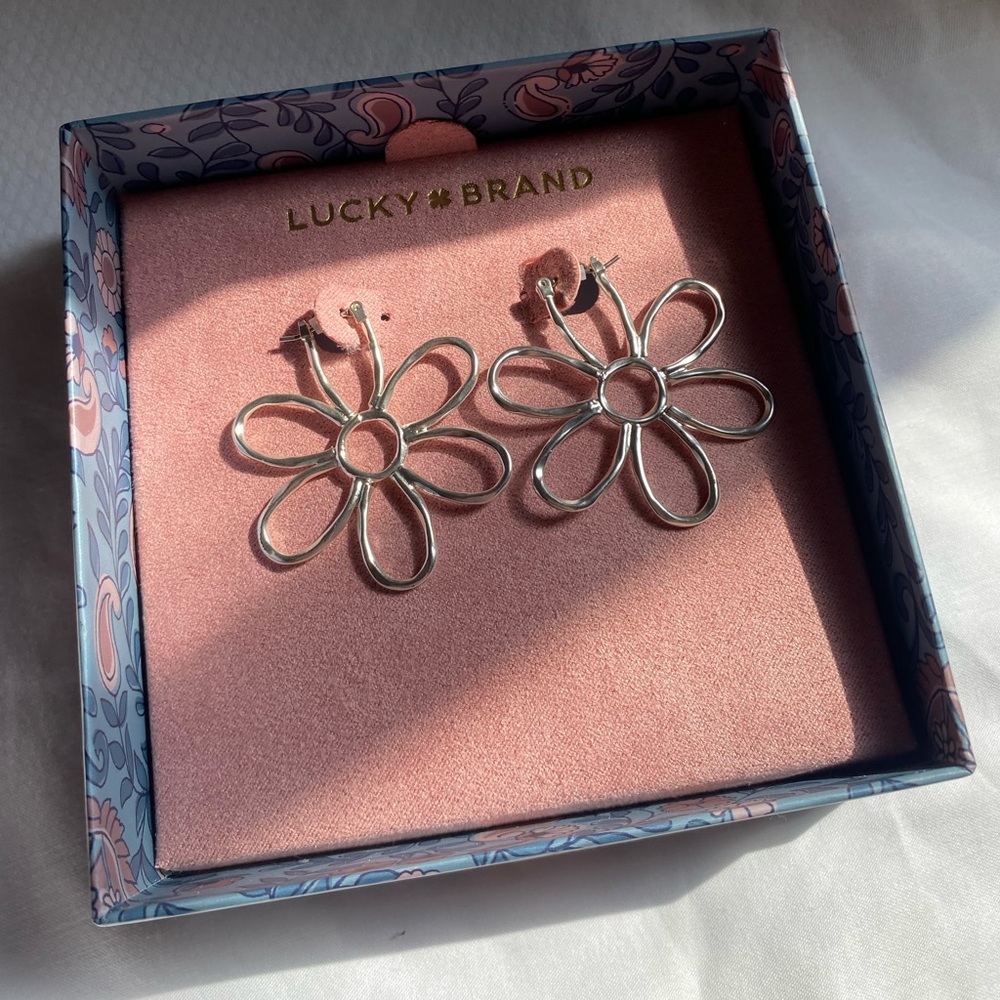 Lucky Brand Silver Flower Earrings